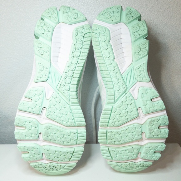 ASICS - Picture 5 of 5